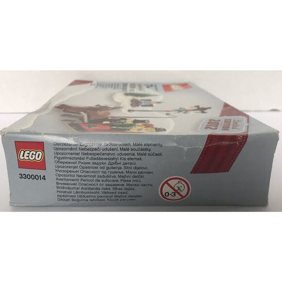 LEGO 3300014 Christmas Holiday set NEW 2012 - Picture 5 of 8
